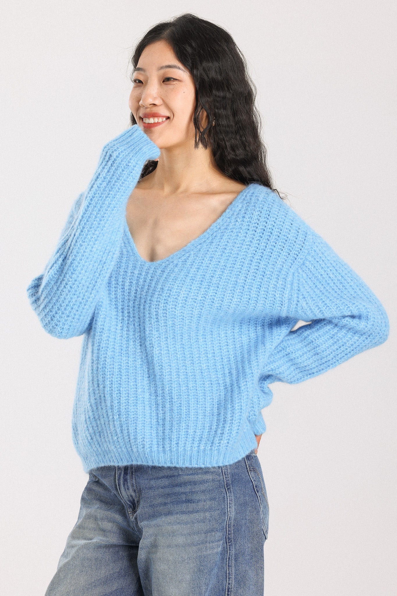 Immy V-neck Basic Alpaca wool  Knit Jumper - Sky