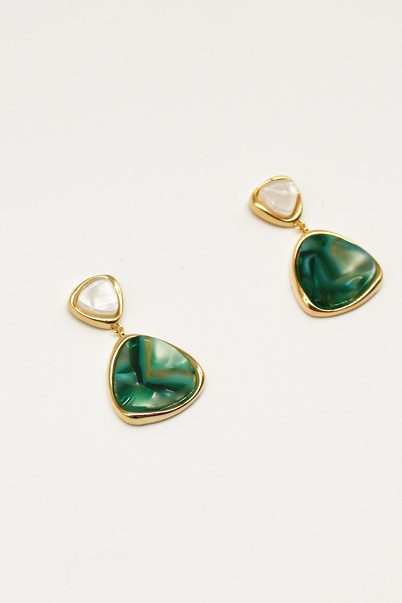 Ada Diamond Shape Green Resin Earrings