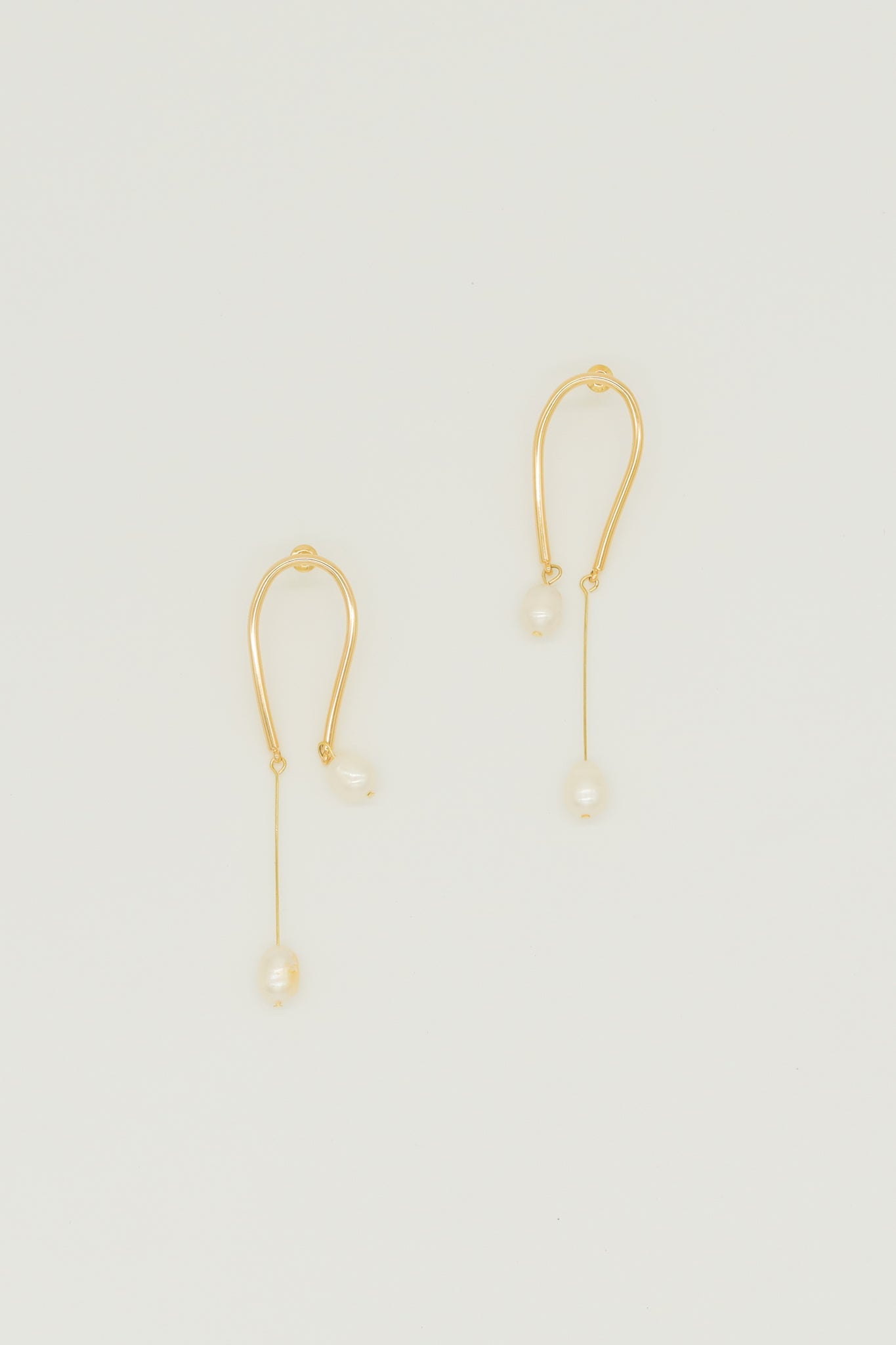 Una Pearl long drop  Earrings