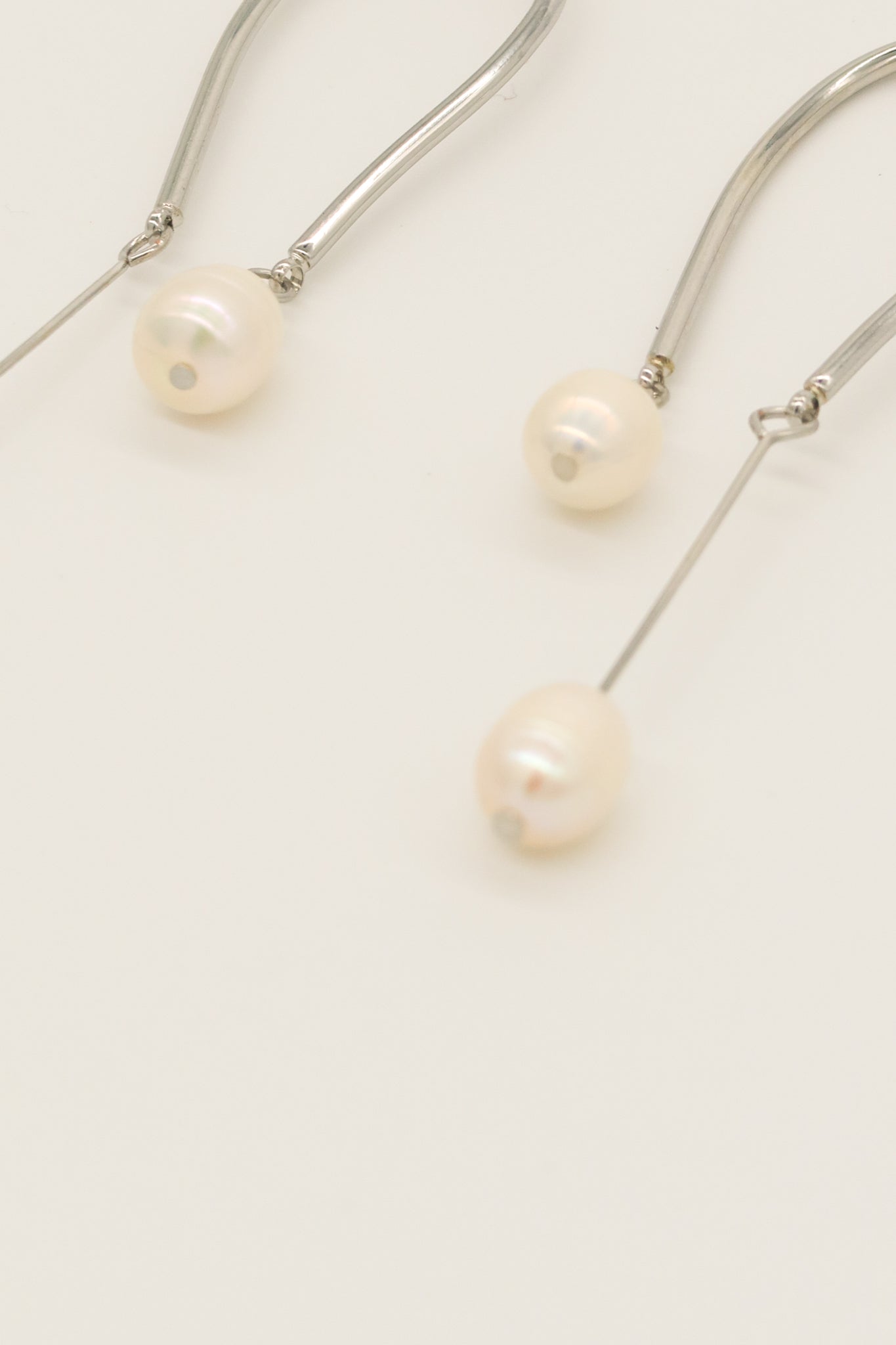 Una Pearl long drop  Earrings